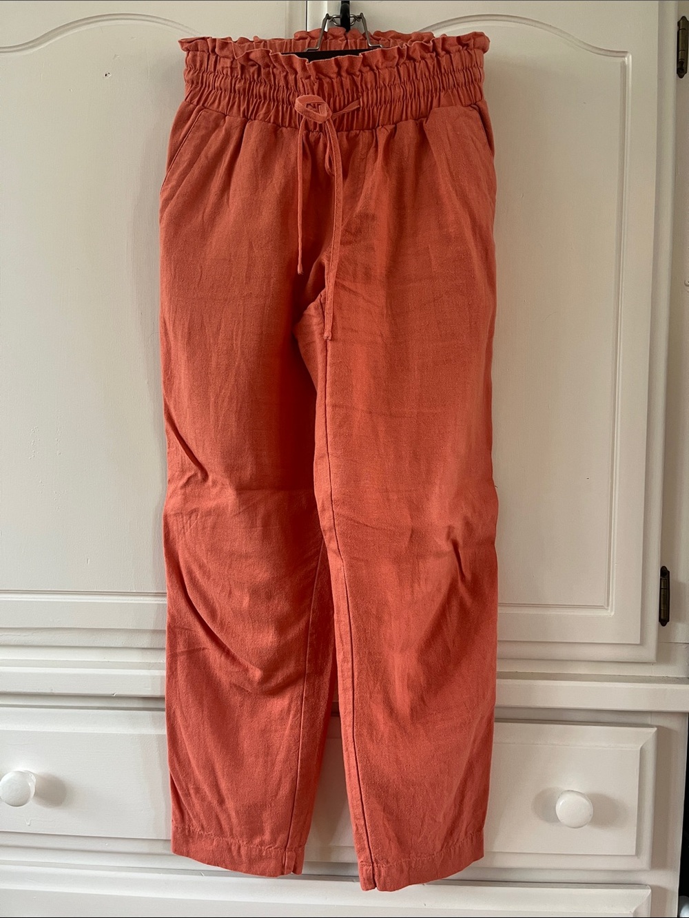 Line. Blend coral pants